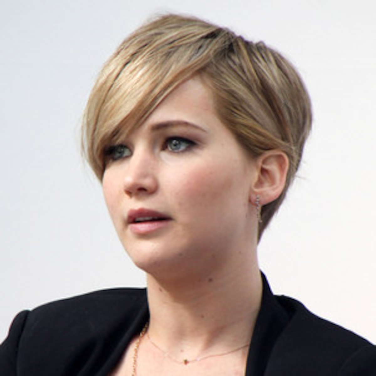 Jennifer Lawrence Why I Cut My Hair E News Deutschland